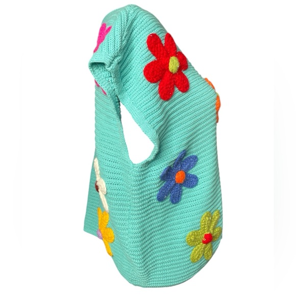 🎉HP🎉 BiBi Crocheted Flower Embroidered 100% Cotton Knit Sleeveless Sweater - Picture 3 of 10